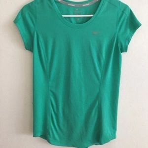 🌸Nike dri-fit running shirt